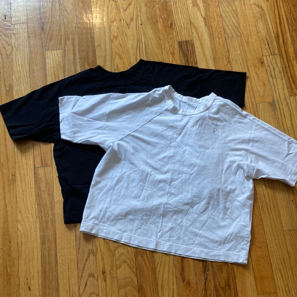Black and white boxy Everlane tee